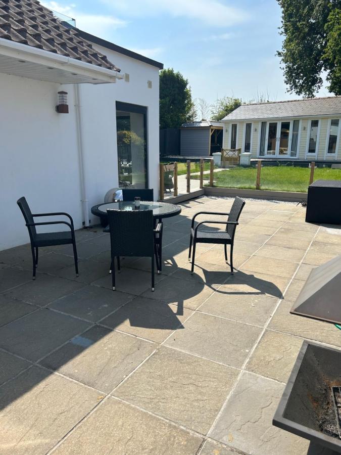 Lovely Studio Annex In Lilliput Poole Bagian luar foto